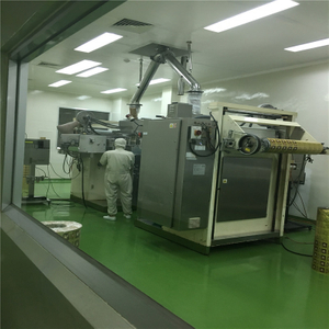 Máquina de embalagem de café instantâneo trabalhando para o cliente da Indonésia