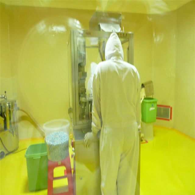 Vietnã cusotmmer comprado NJP-800 máquina automática de enchimento de cápsulas