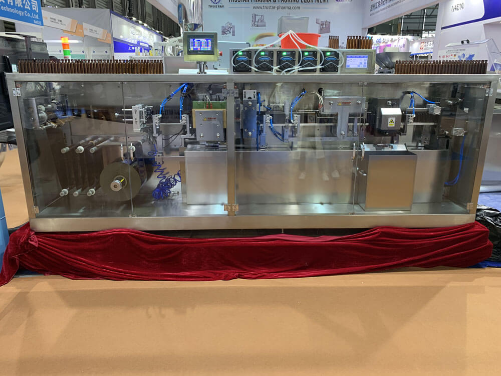 M&aacute;quina de recheio e veda&ccedil;&atilde;o de forma&ccedil;&atilde;o de ampoule de pl&aacute;stico