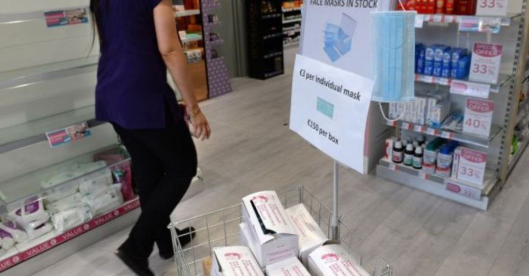 Novas lenços úmidos de limpeza de material baseado em celulose
